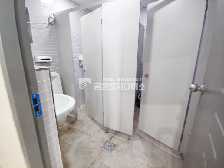 경기 화성만세구 팔탄면 율암리 2동 145평 호이스트 2.8톤 30kw 공동마당 월세 매물번호 10820 사진 6