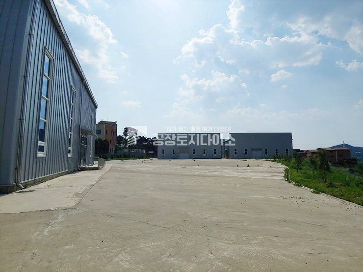 경기 화성만세구 향남읍 상신리 1,2,3동 2차선변 단독마당 2963평 건축 563평 물류창고 추천 월세 매물번호 11036 사진 3