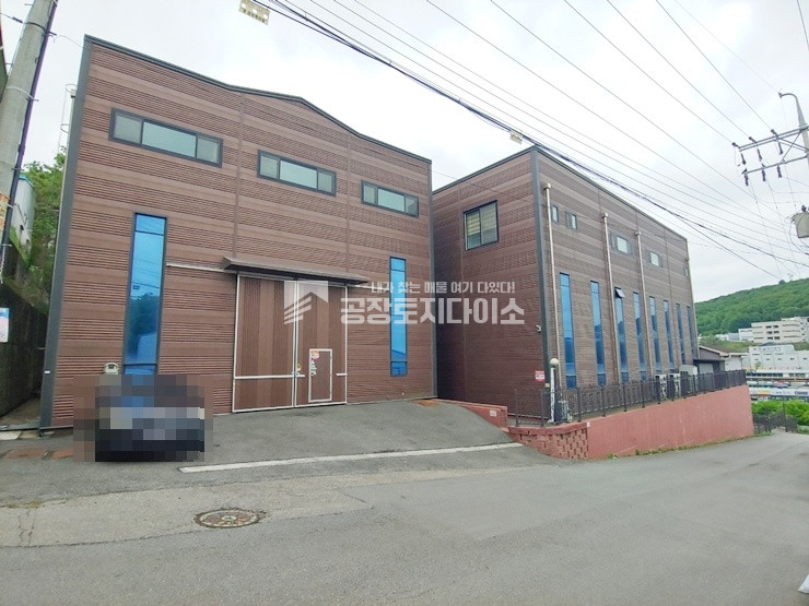 경기 화성만세구 남양읍 북양리 1동 층고 낮은 공장 연면적 379평 단독마당 사무실 완비 월세 매물번호 11102 사진 1