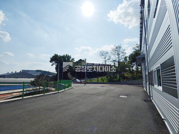 경기 화성만세구 남양읍 무송리 넓은 마당 갖춘 127평 바로 입주 가능 매매 매물번호 10423 사진 4