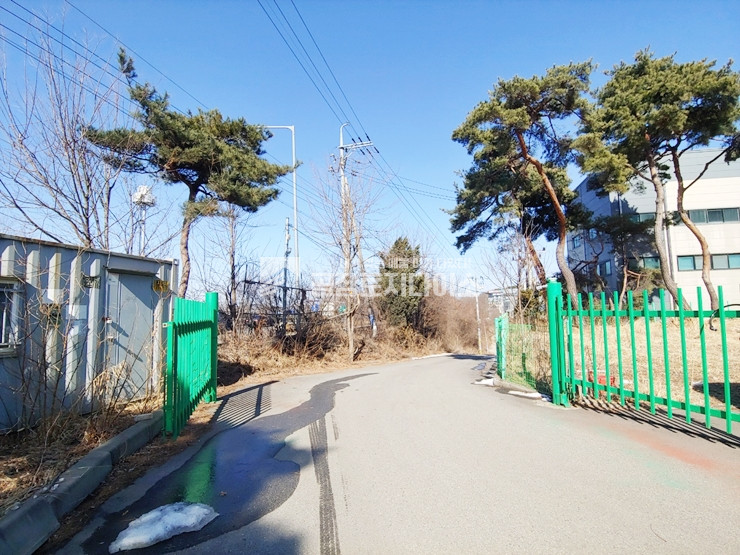 경기 화성만세구 팔탄면 덕우리 82번 국도 인근 연면적 1268평 대형 공장 창고 매매 매물번호 10635 사진 21
